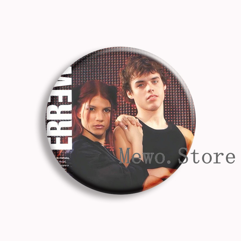 Film Rebelde Way bouton souple - Pin Button Badge avis et prix